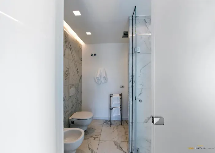 לינה וארוחת בוקר San Pietro 4*